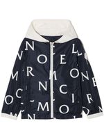 Moncler Enfant veste monogrammée à capuche - Bleu