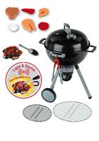 Theo Klein 9401 Premium kettle houtskoolbarbecue van Weber met licht en geluid I Met kolen, barbecuetang en nog veel meer I Incl. aansteker met magnetische kop voor het activeren van de kolen I Afmetingen: 40 cm x 32 cm x 53 cm I Speelgoed voor kinderen vanaf 3 jaar