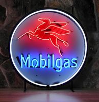 Mobilgas Neon Verlichting Met Achterplaat 64 x 64 cm