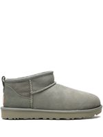 UGG bottines Classic Ultra Mini en peau lainée - Gris