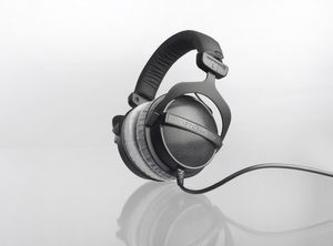 Beyerdynamic DT 770 PRO Hoofdtelefoons Hoofdband Zwart