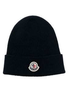 Moncler bonnet en maille nervurée à patch logo - Bleu