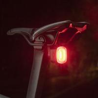 ROCKBROS Q4 Intelligent Brake Sensing Vibration Sensing fietsachterlicht IPX6 waterdicht fietsaccessoire - thumbnail