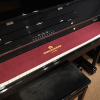 Oostendorp Pianoloper vilt donkerrood met gouden logo