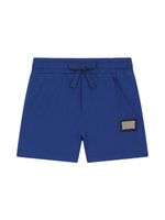 Dolce & Gabbana Kids short à plaque logo - Bleu