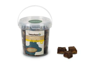 Beeztees Kip Cubes Met Insecten En Rund - Hondensnack - 250 Gram Beeztees Kip Cubes Met Insecten En Rund - Hondensnack - 250 Gram