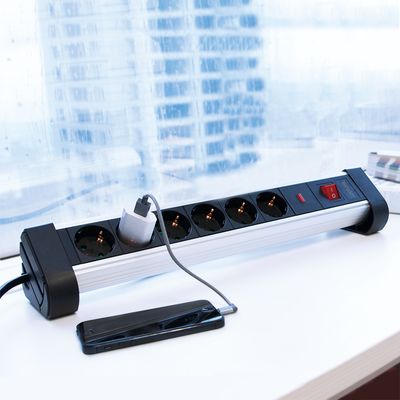LogiLink LPS215 power uitbreiding 1,4 m 6 AC-uitgang(en) Binnen Zwart, Zilver