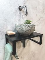 Saniclear Lovi fonteinset met zwart-witte terrazzo waskom en chromen kraan voor in het toilet - thumbnail