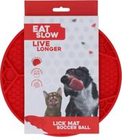 Eat Slow Live Longer Likmat - Ø 22 cm - slow feeder - anti-kras - voermat - lekschaal - voor nat voer en brokken - vaatwasmachinebestendig - voetbal - antislip - rood