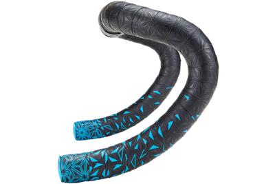 Supacaz Super sticky kush star fade stuurlint zwart / neon blauw inclusief aluminium neon blauw stuurplug Supacaz Super sticky kush star fade stuurlint zwart / neon blauw inclusief aluminium neon blauw stuurplug