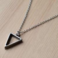 Ketting voor heren met 3-hoekige hanger (zilver)