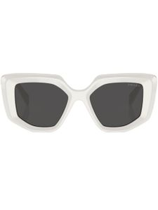 Prada Eyewear lunettes de soleil à monture papillon - Blanc