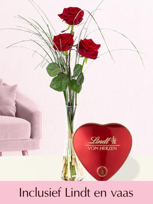 Drie rode rozen inclusief glasvaas en Lindt hart