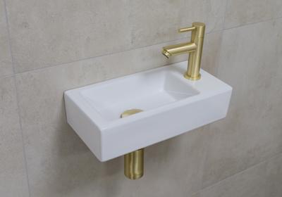 Mueller Mini Rhea fonteinset met gouden kraan en toebehoren rechts Mueller Mini Rhea fonteinset met gouden kraan en toebehoren rechts