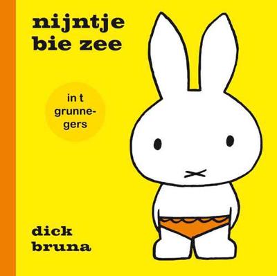 Nijntje bie zee (in t grunnegers) - Dick Bruna - Hardcover (9789056153274) Nijntje bie zee (in t grunnegers) - Dick Bruna - Hardcover (9789056153274)
