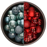 74x stuks kunststof kerstballen mix van rood en ijsblauw 6 cm