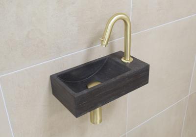 Mueller Small natuursteen fonteinset rechts met gouden gebogen fonteinkraan en toebehoren Mueller Small natuursteen fonteinset rechts met gouden gebogen fonteinkraan en toebehoren