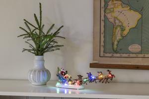 Konstsmide 4205-000 LED-decor Kerstman met slee en rendieren RGBW LED Bont Schakelaar