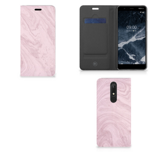 Nokia 5.1 (2018) Standcase Marble Pink - Origineel Cadeau Vriendin