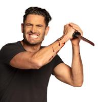 Boland 71992 Bloedig mes, lengte ca. 33 cm, sabel met bloed van kunststof, killer, psycho, carnaval, themafeest, Halloween