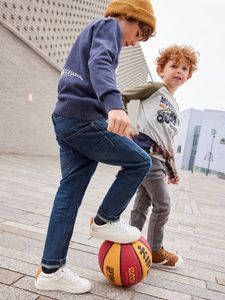 Onverwoestbare rechte jeans jongens onbewerkt denim