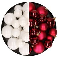 Kerstversiering kunststof kerstballen mix donkerrood/winter wit 4-6-8 cm pakket van 68x stuks