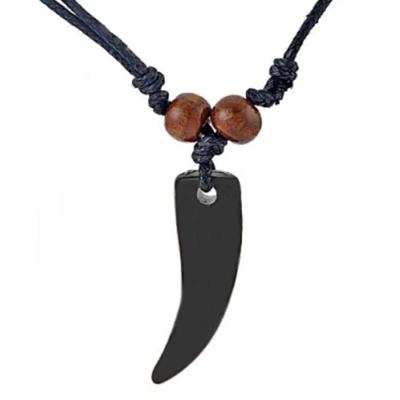 Touw Ketting voor Heren met Zwarte Tand Kettinghanger van Hars Touw Ketting voor Heren met Zwarte Tand Kettinghanger van Hars