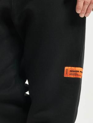 Heron Preston / joggingbroek Short Leg in zwart Heron Preston / joggingbroek Short Leg in zwart