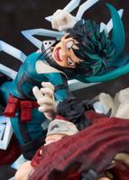 My Hero Academia PVC Statue Izuku Midoriya Vs. Stain 30 Cm