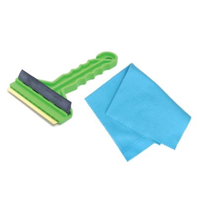Autoramen IJskrabber met trekker groen 16 cm met anti-condens doek Autoramen IJskrabber met trekker groen 16 cm met anti-condens doek