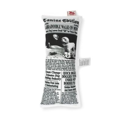 Kikkerland Fake News krant hondenspeeltje Kikkerland Fake News krant hondenspeeltje