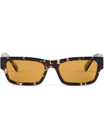 Prada Eyewear lunettes de soleil rectangulaires à effet écailles de tortue - Marron