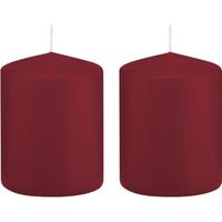 2x Kaarsen bordeauxrood 6 x 8 cm 29 branduren sfeerkaarsen   -