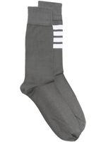 Thom Browne chaussettes à détail 4 bandes signature - Gris