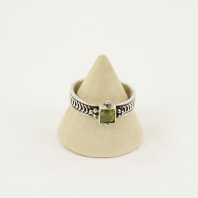 Zilveren Ring met Peridoot Maat 19,5 (Sterling Zilver 925)