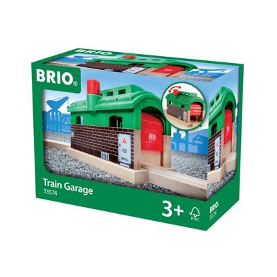 Brio houten treingarage met roldeuren Brio houten treingarage met roldeuren