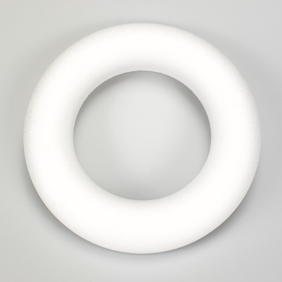 Piepschuim krans 25cm