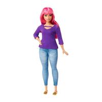 Barbie Dreamhouse Adventures Daisy Pop, curvy en met roze haar, 30 cm, in paars shirt, cadeau voor kinderen van 3 tot 7 jaar