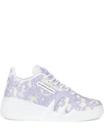 Giuseppe Zanotti baskets à effet tâches de peinture - Violet