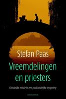 Vreemdelingen en priesters - Stefan Paas - ebook - thumbnail