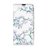 iPhone 13 Uniek Smart Cover Blossom White - thumbnail