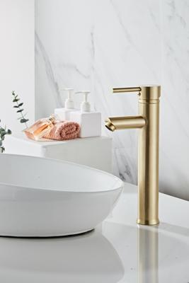 Saniclear Brass verhoogde wastafelkraan geborsteld messing mat goud Saniclear Brass verhoogde wastafelkraan geborsteld messing mat goud