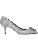 Dolce & Gabbana escarpins en dentelle à ornement de strass - Gris - thumbnail