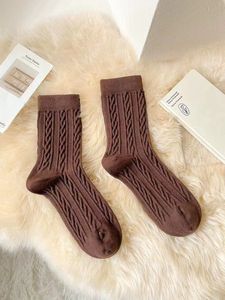 1pair Women High-Elastic Twist Mid-calf Socks