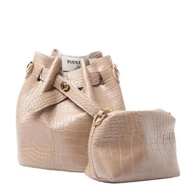 Pinned by K crossbody tas met crocoprint taupe