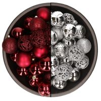 74x stuks kunststof kerstballen mix van zilver en donkerrood 6 cm - thumbnail