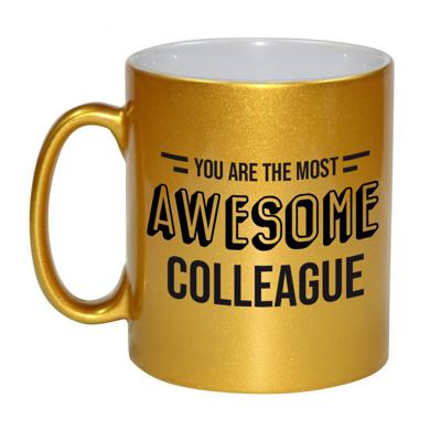 1x stuks personeel / collega cadeau gouden mok / you are the most awesome colleague - feest mokken