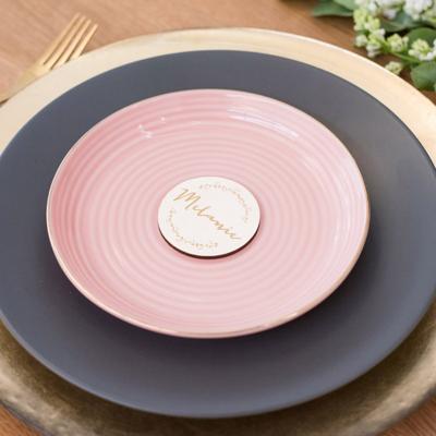 Houten naamkaartjes rond botanisch Houten naamkaartjes rond botanisch