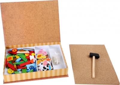 Small Foot Hamertje Tik De Boerderij 19 x 26 cm bruin Small Foot Hamertje Tik De Boerderij 19 x 26 cm bruin