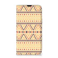 iPhone 13 Hoesje met Magneet Aztec Yellow - thumbnail